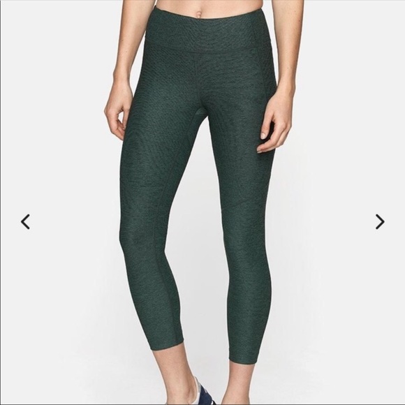 Outdoor Voices green cropped leggings